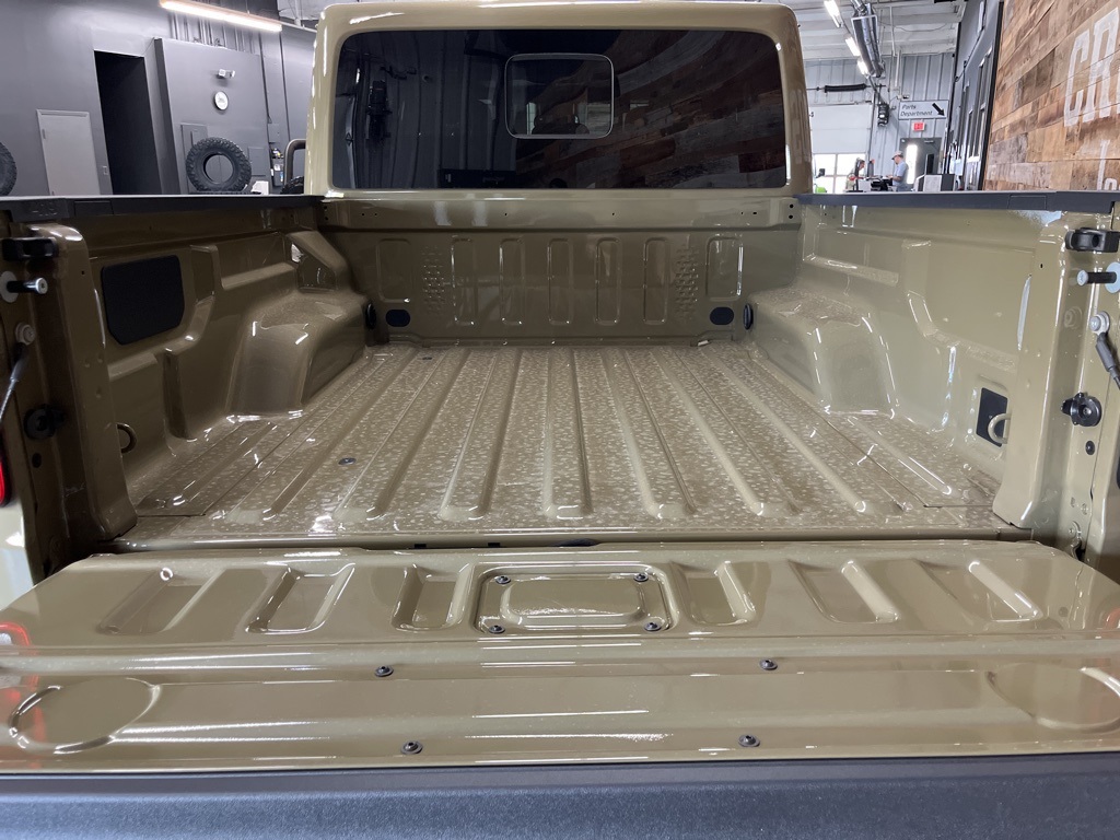 2025 Jeep Gladiator Sport photo 22
