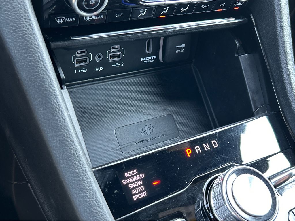 2023 Jeep Grand Cherokee Overland photo 47