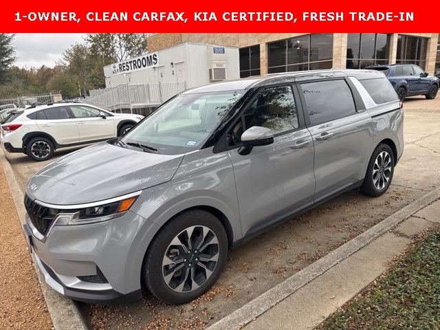 2024 Kia Carnival EX's photo