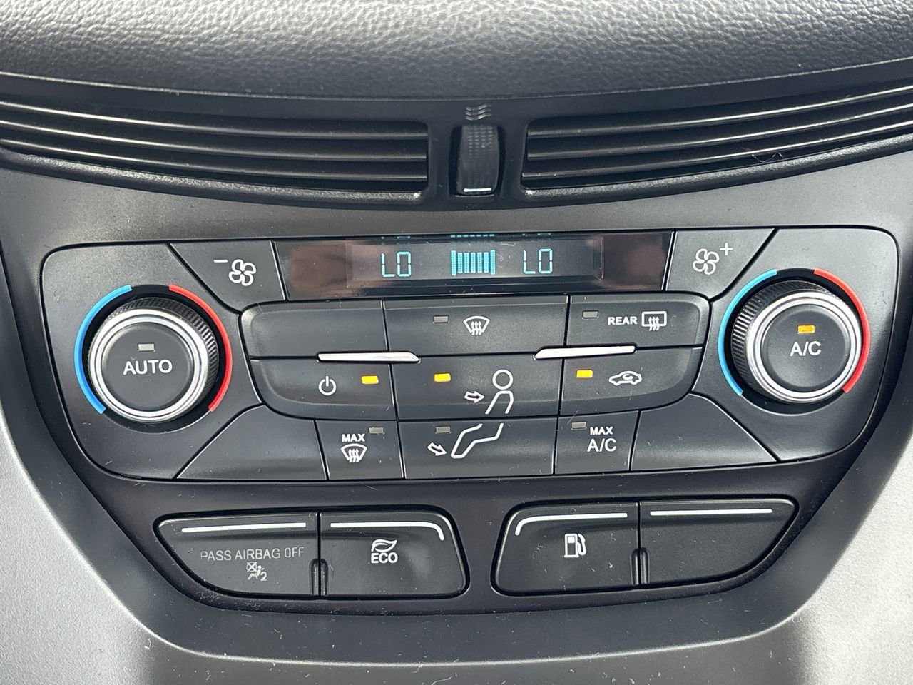 2017 Ford C-Max Hybrid SE photo 20