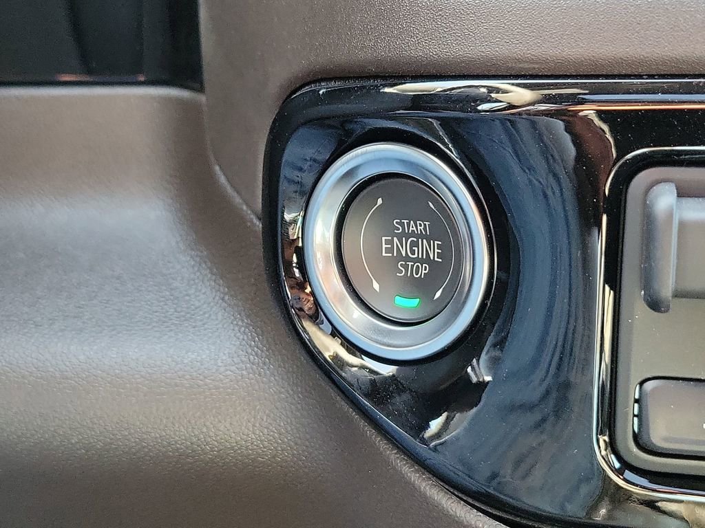 2025 Chevrolet Silverado LTZ photo 36