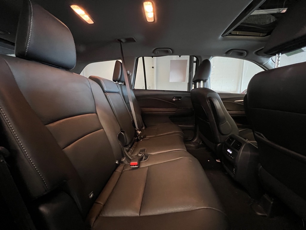 2022 Honda Pilot Black Edition photo 22