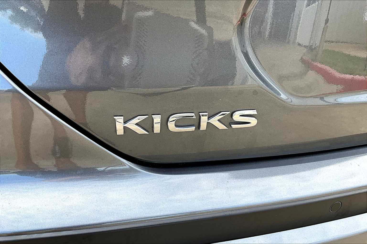 2024 Nissan Kicks S photo 28