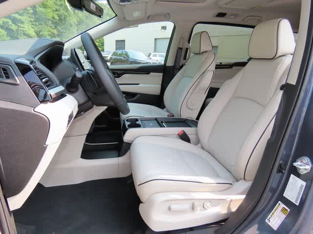 2026 Honda Odyssey Touring photo 12