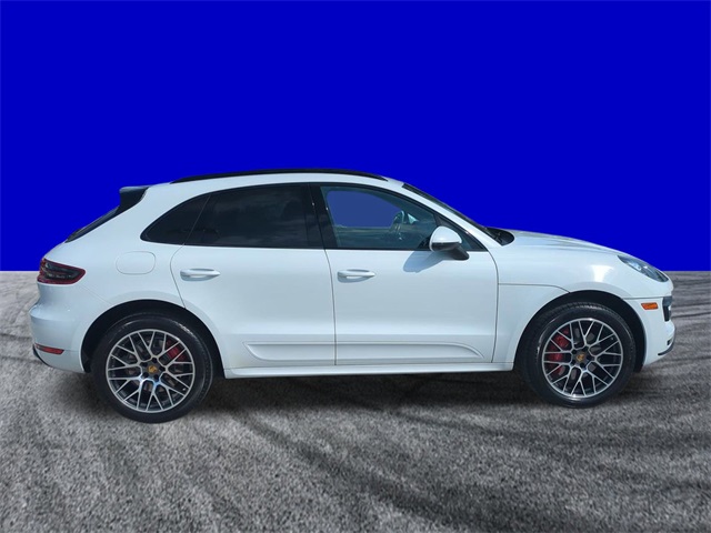 2018 Porsche Macan Turbo photo 3