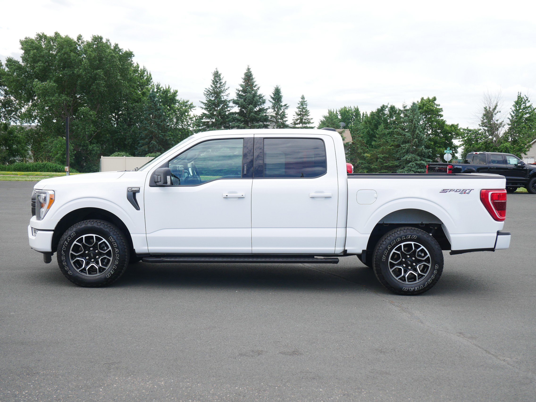 Used 2021 Ford F-150 XLT with VIN 1FTEW1EP1MFA08949 for sale in Hastings, Minnesota