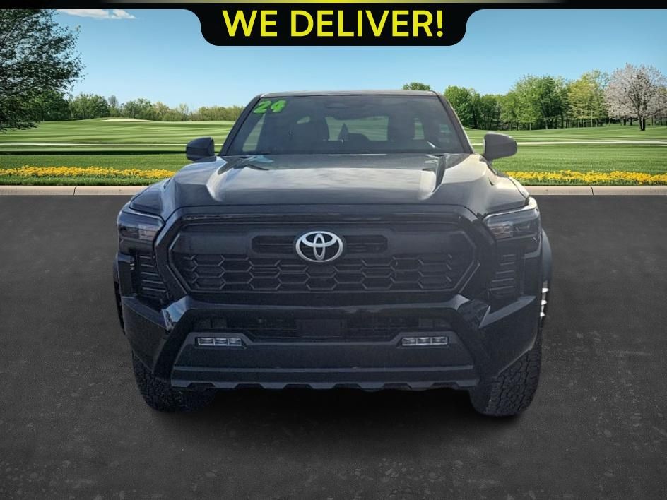 2024 Toyota Tacoma TRD Sport photo 2