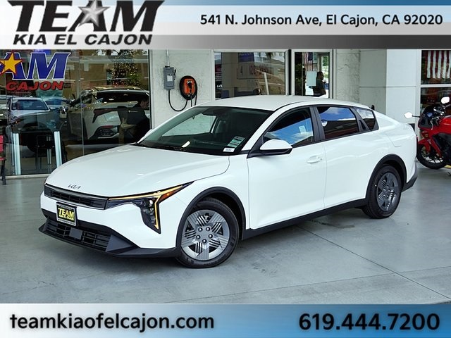 2025 Kia K4 LX's photo