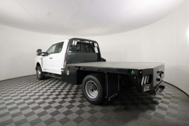2025 Ford F-350 photo 3