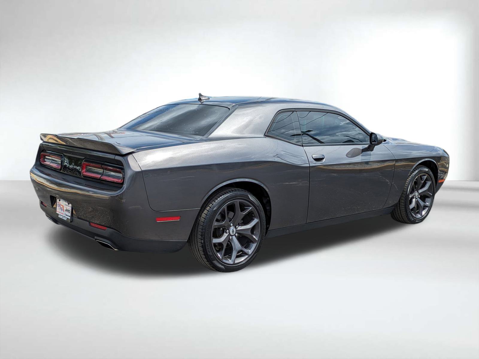 2019 Dodge Challenger SXT photo 4