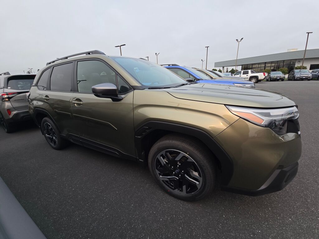 2025 Subaru Forester Limited photo 4