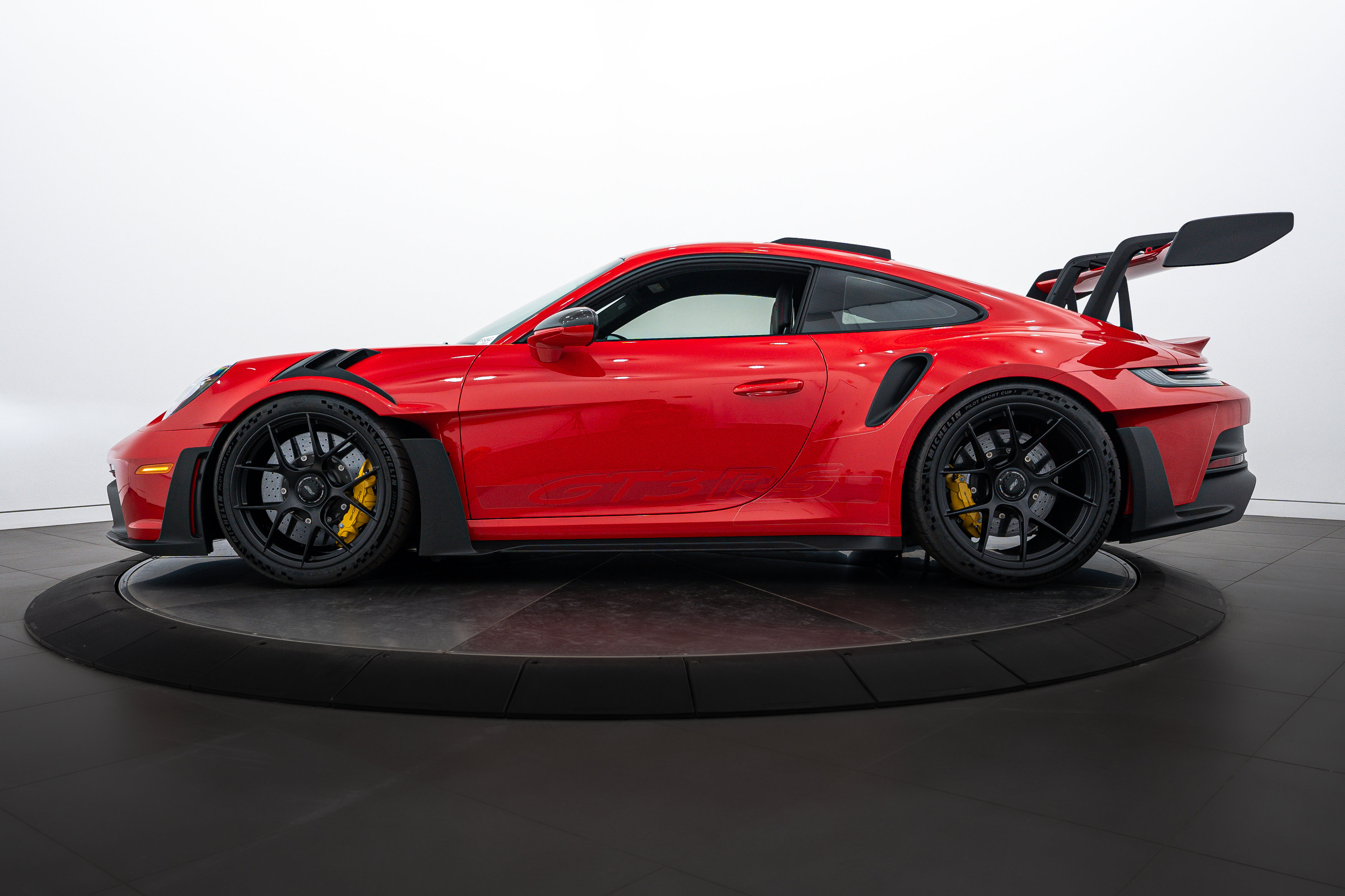 2025 Porsche 911 GT3 RS photo 2