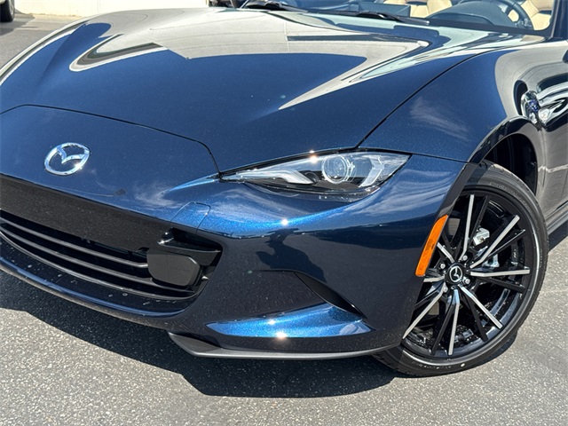 2025 Mazda MX-5 Miata Miata Grand Touring photo 8