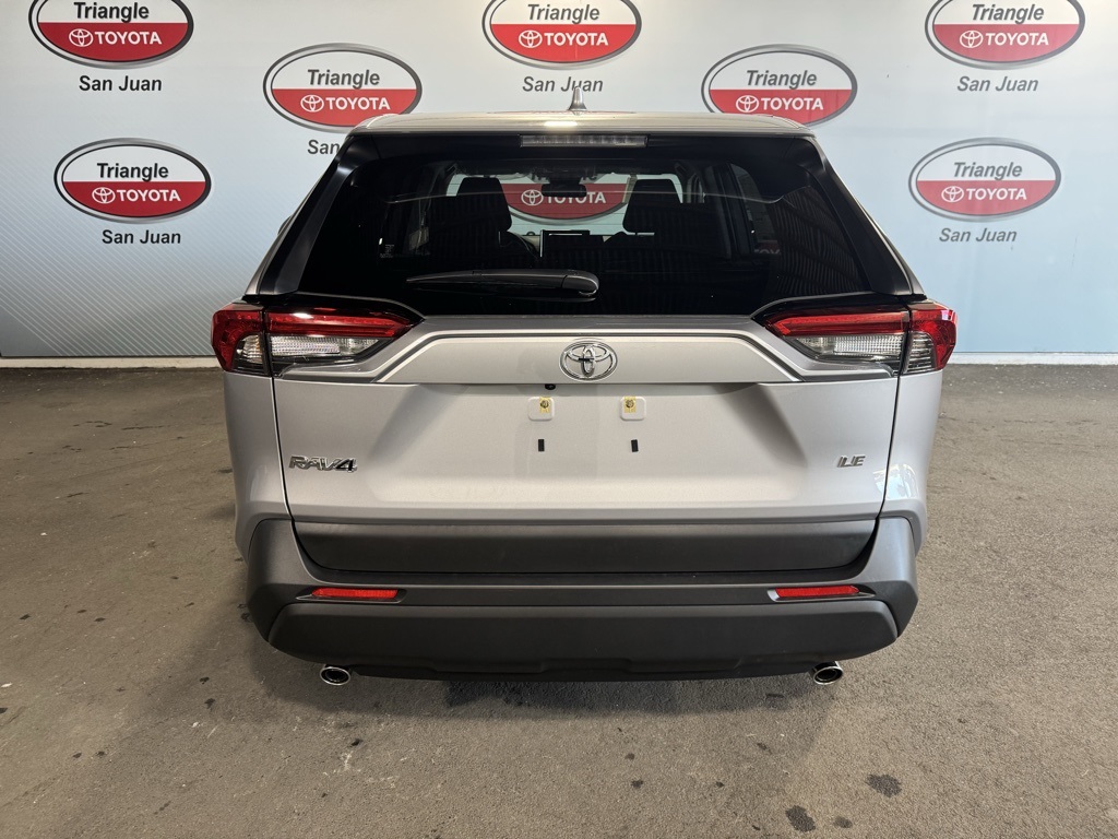 2025 Toyota RAV4 LE photo 3