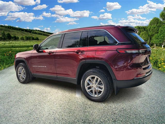 2025 Jeep Grand Cherokee Laredo X photo 2