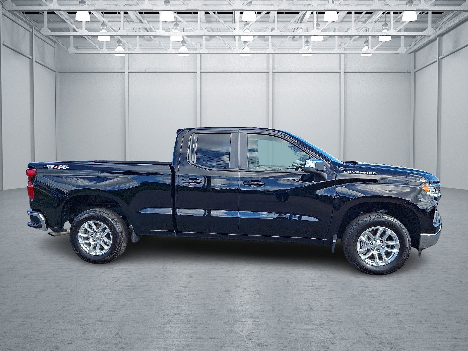 2023 Chevrolet Silverado 1500 LT photo 5