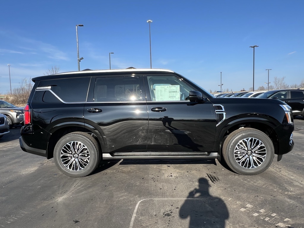 2025 Nissan Armada Platinum photo 2