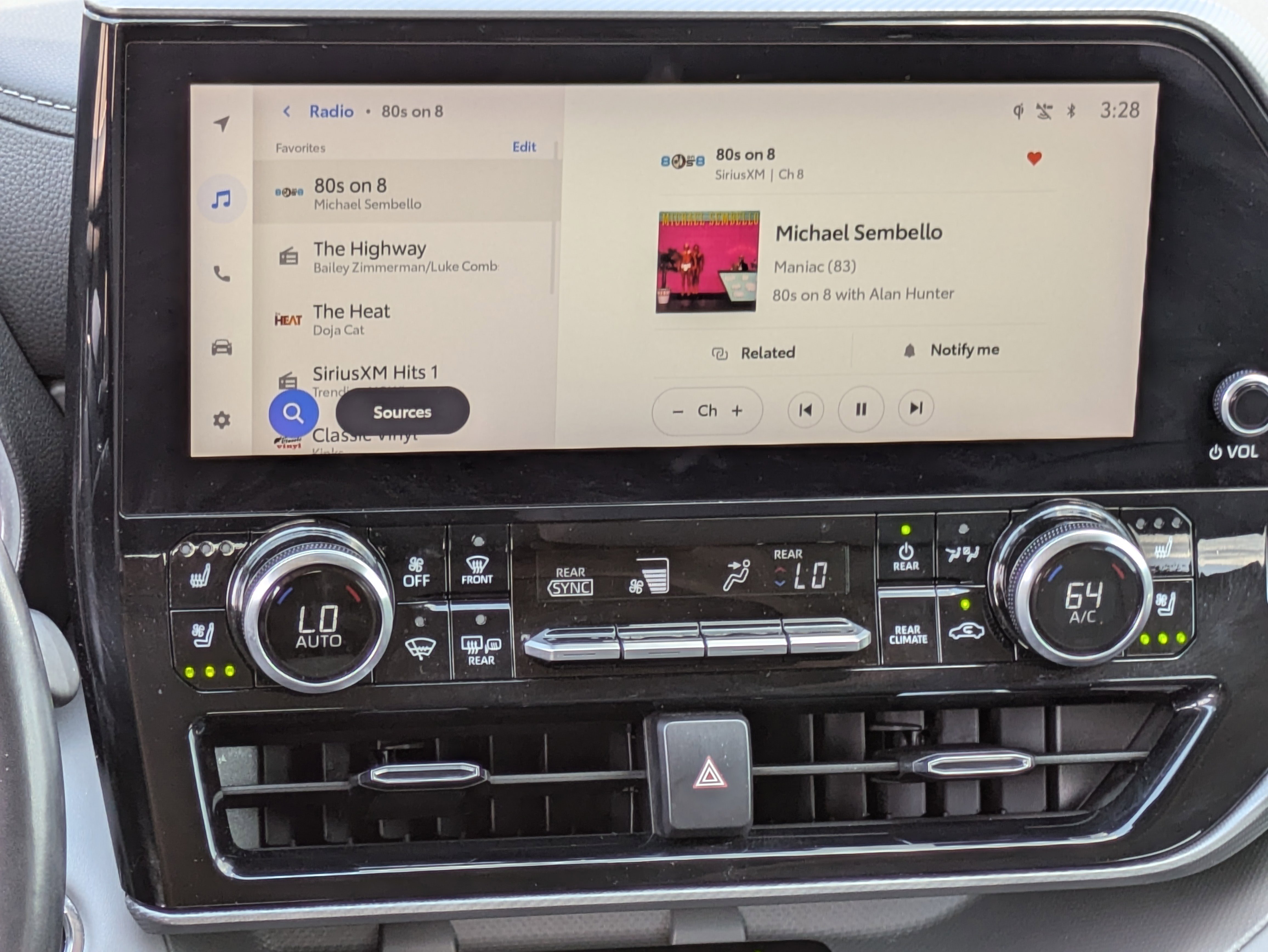 2023 Toyota Highlander Hybrid Platinum photo 4