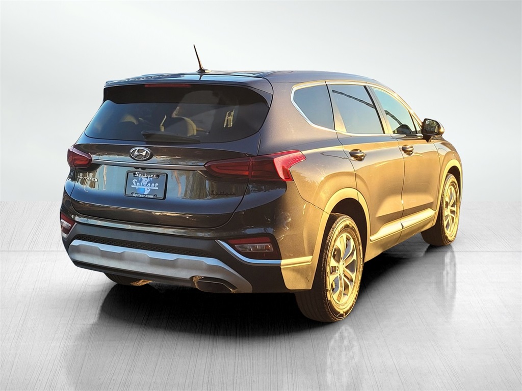 2020 Hyundai Santa Fe SE photo 2