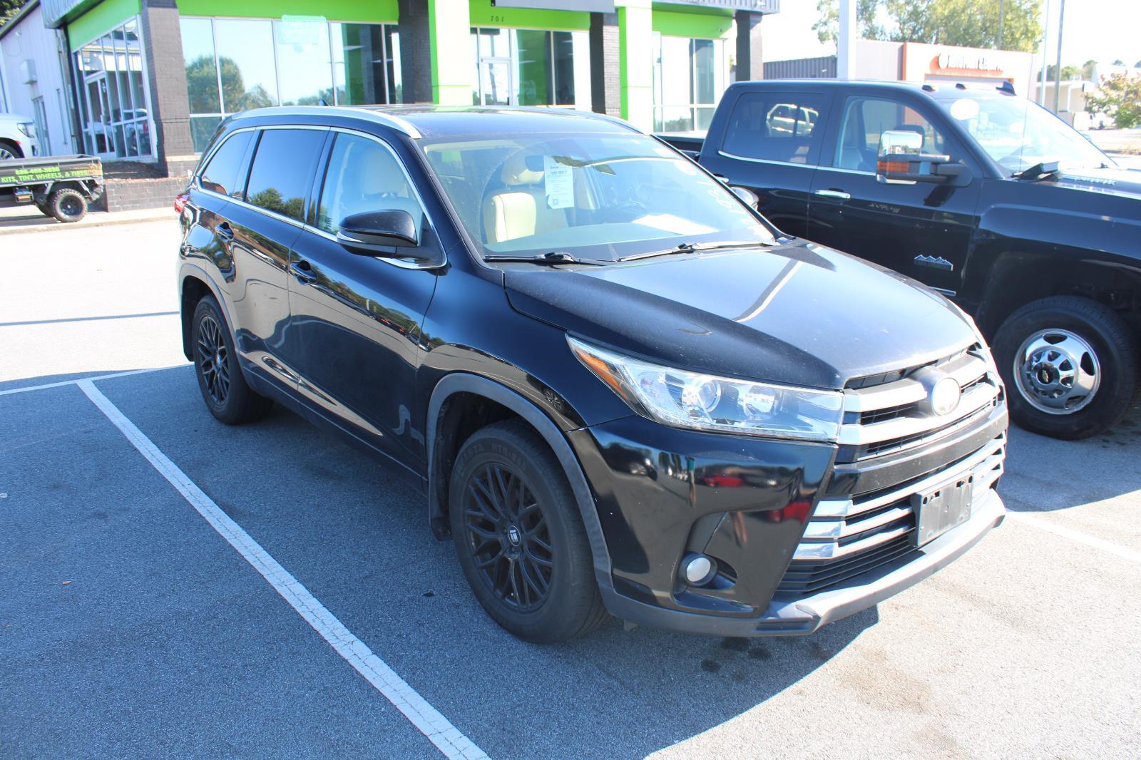 2017 Toyota Highlander SE XLE photo 3