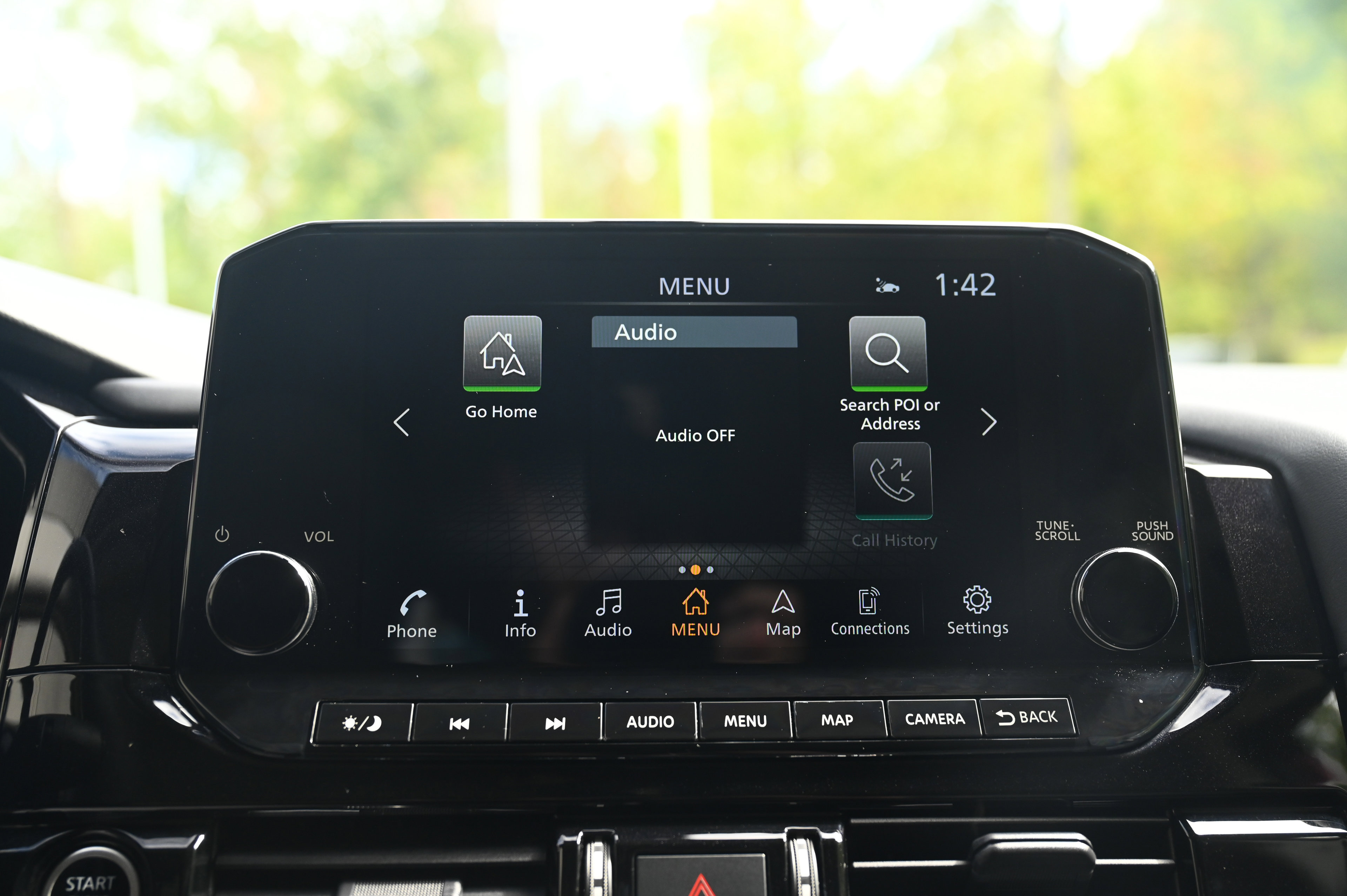 2022 Nissan Pathfinder SL photo 11