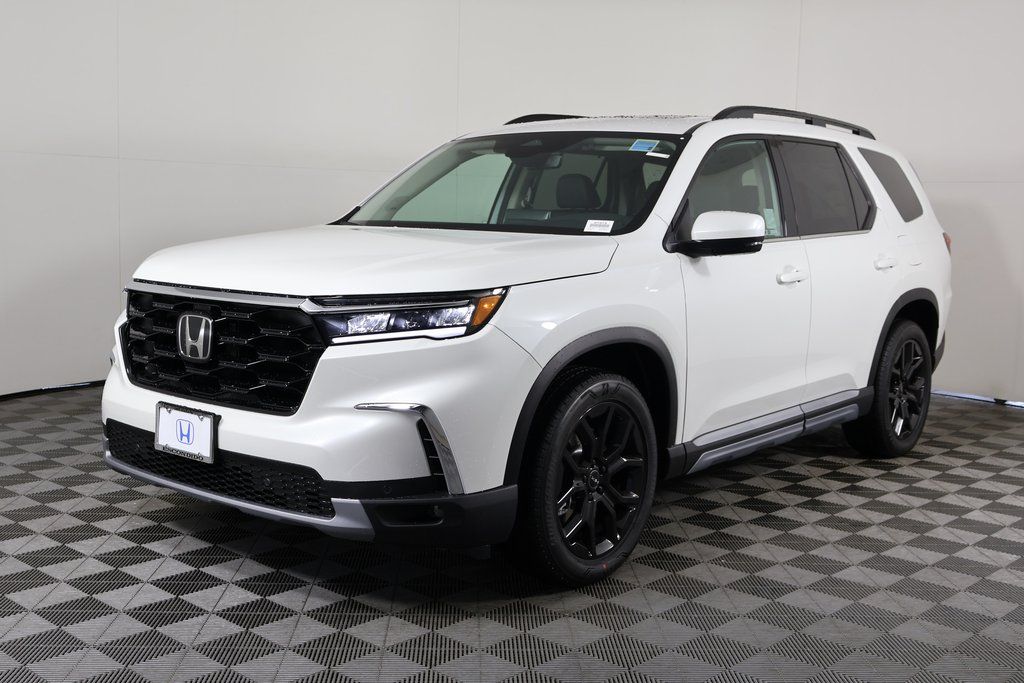 2025 Honda Pilot Touring's photo