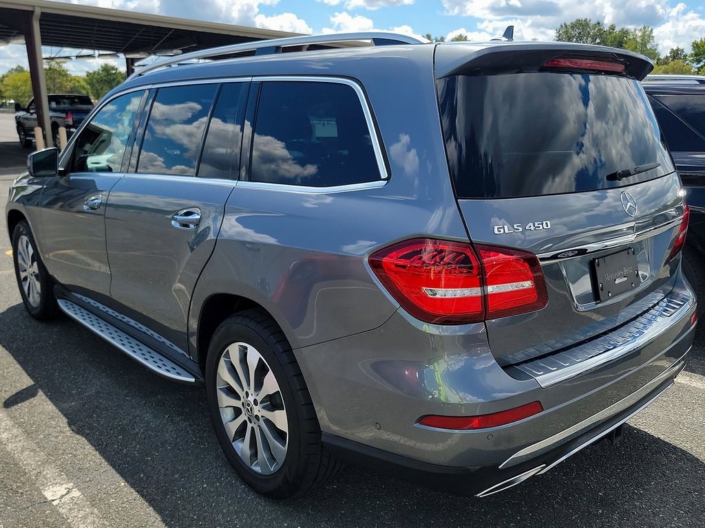 2018 Mercedes Benz GLS 450 4MATIC photo 3