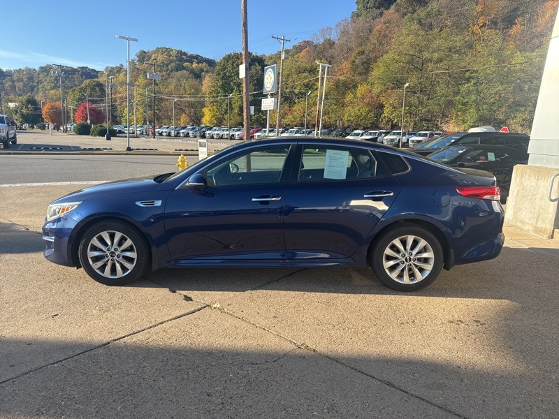 2016 Kia Optima EX photo 4