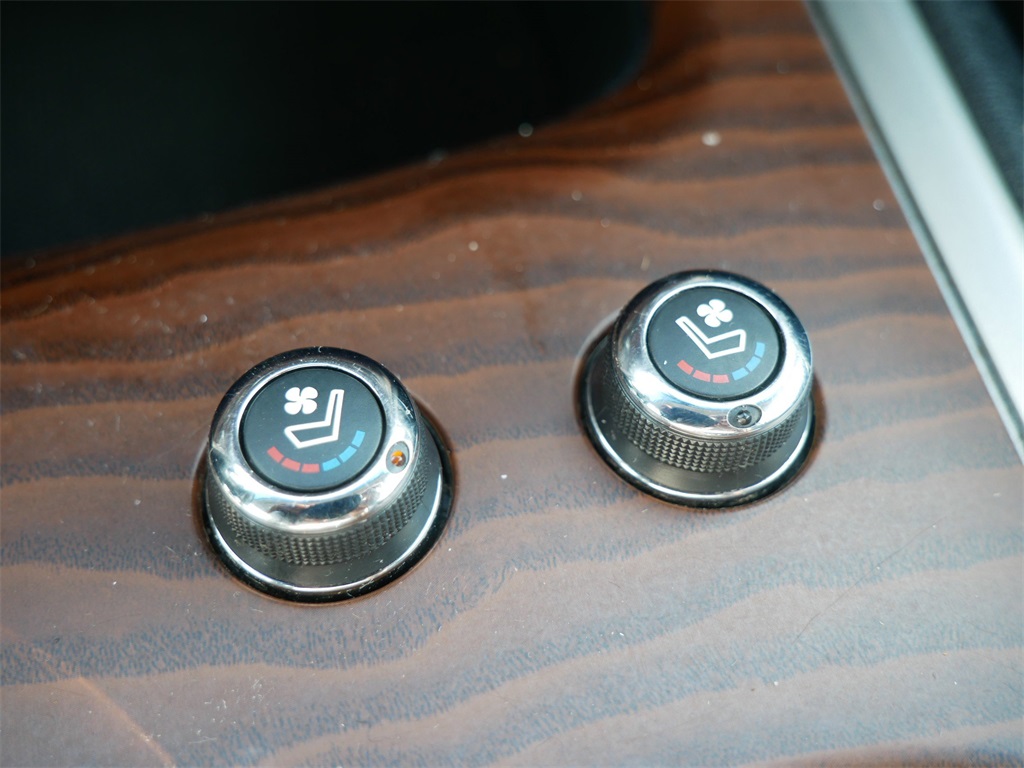 2019 Nissan Pathfinder Platinum photo 28