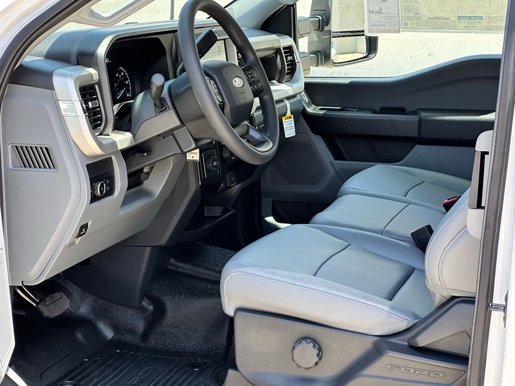 2025 Ford F-250 XL