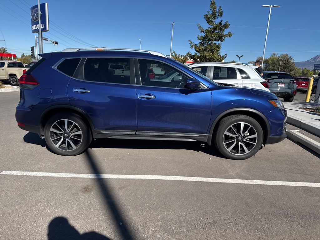 2018 Nissan Rogue SL photo 4