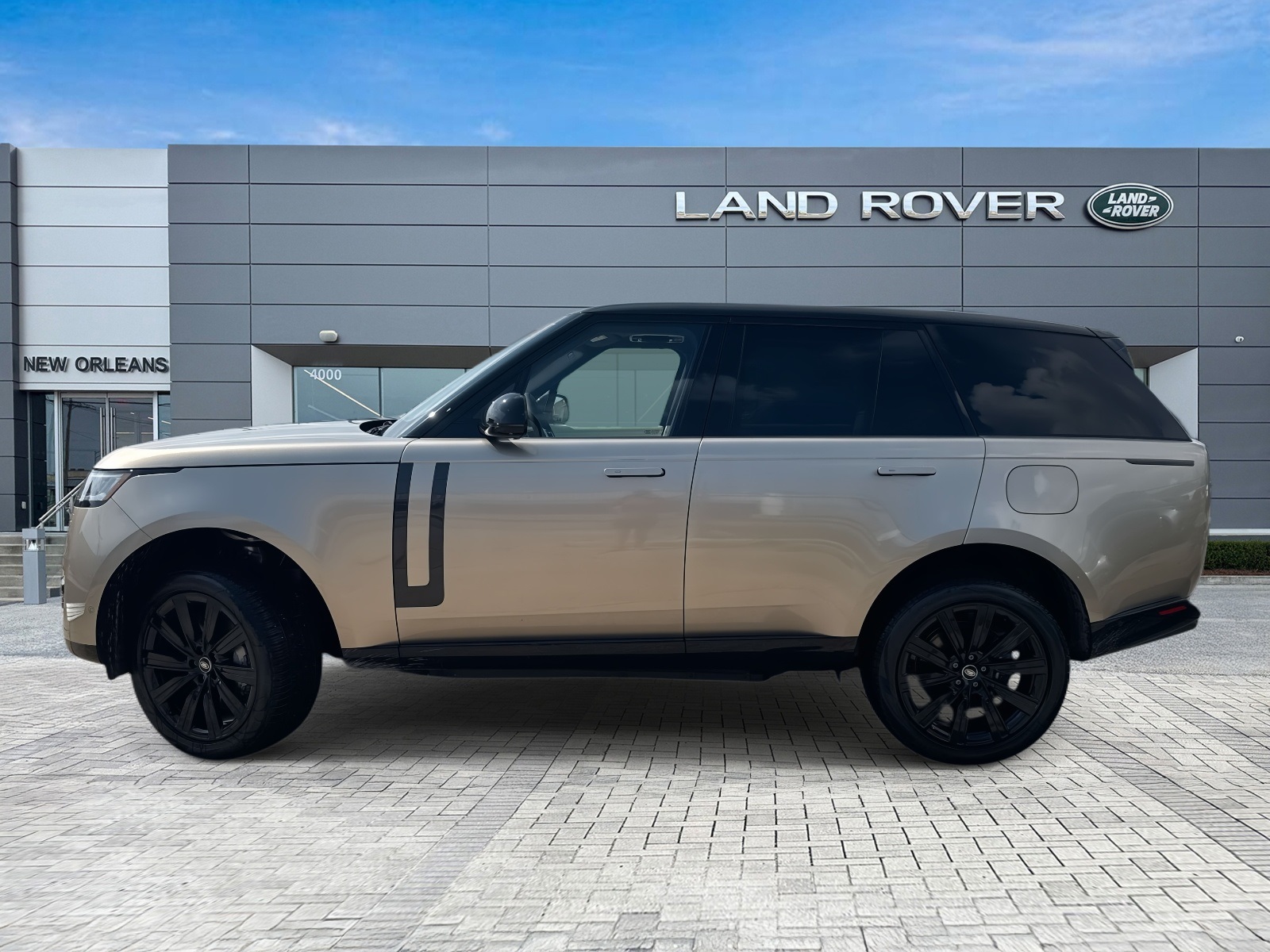 2025 Land Rover Range Rover SE photo 2