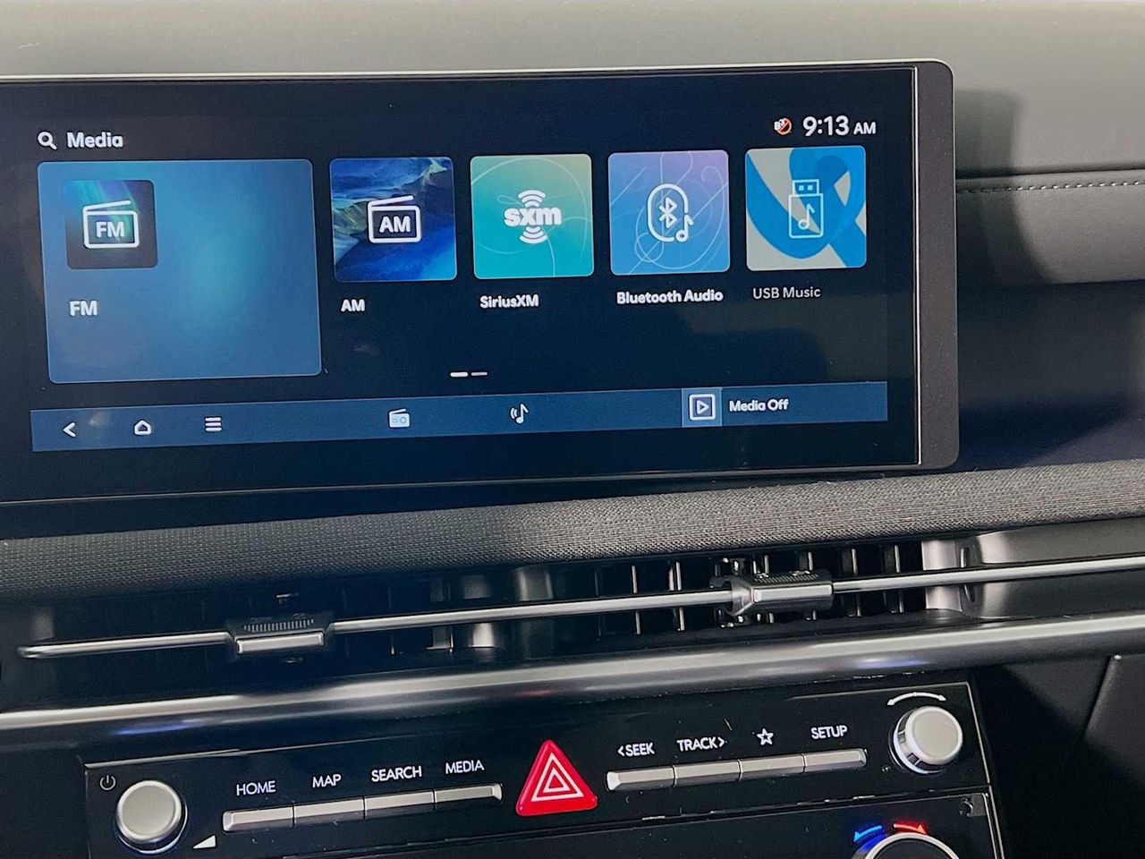 2025 Hyundai Tucson Hybrid Limited photo 5