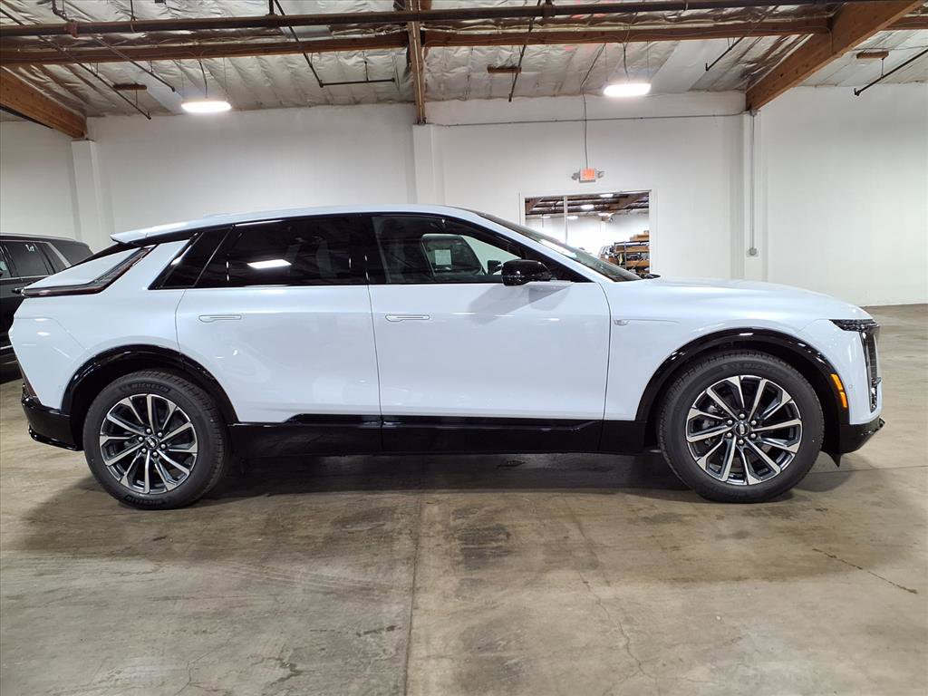 2026 Cadillac Lyriq Sport photo 4