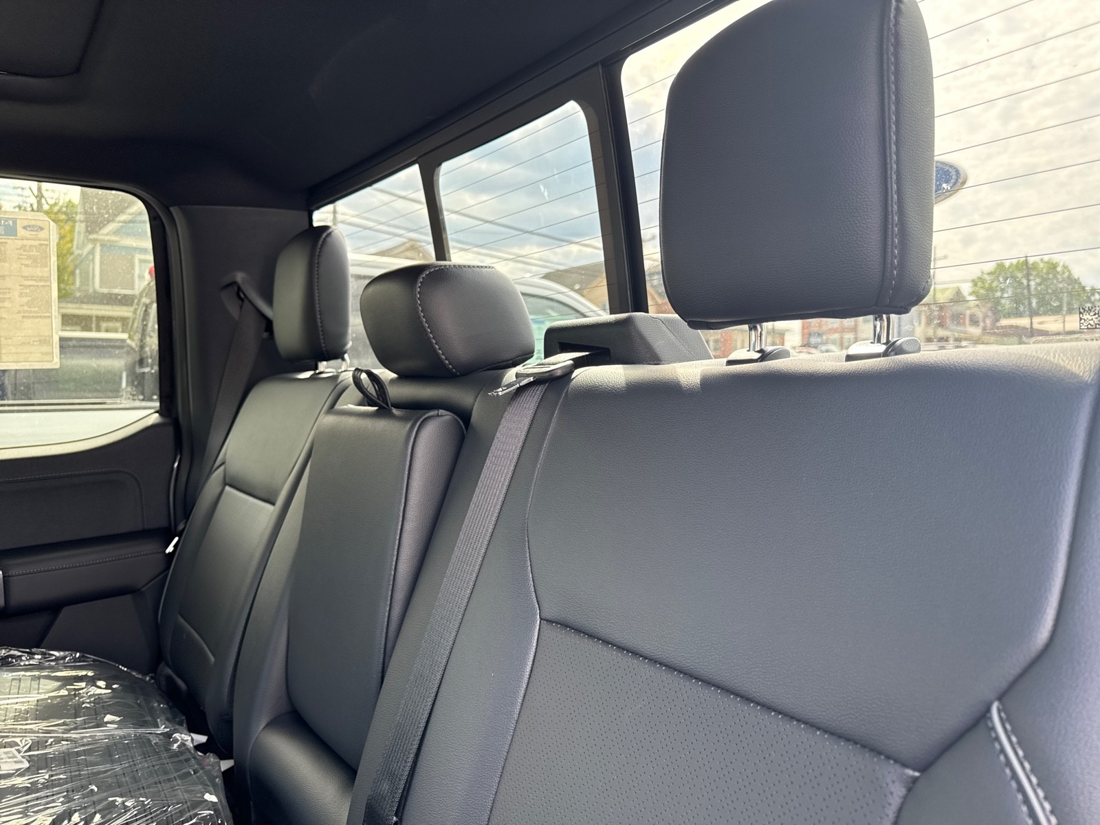 2025 Ford F-150 Lariat photo 9