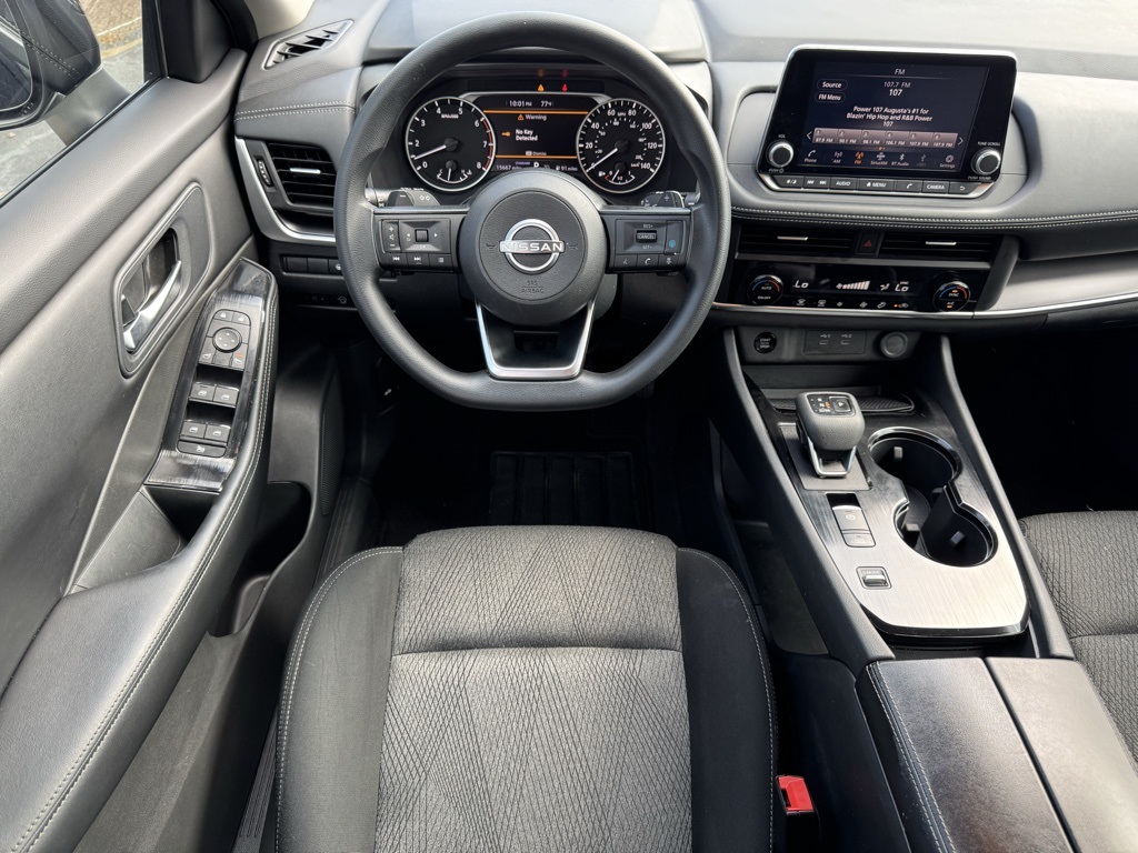 2024 Nissan Rogue SV photo 6