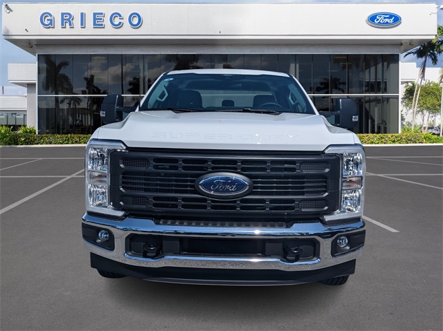 2025 Ford F-250 XL photo 3