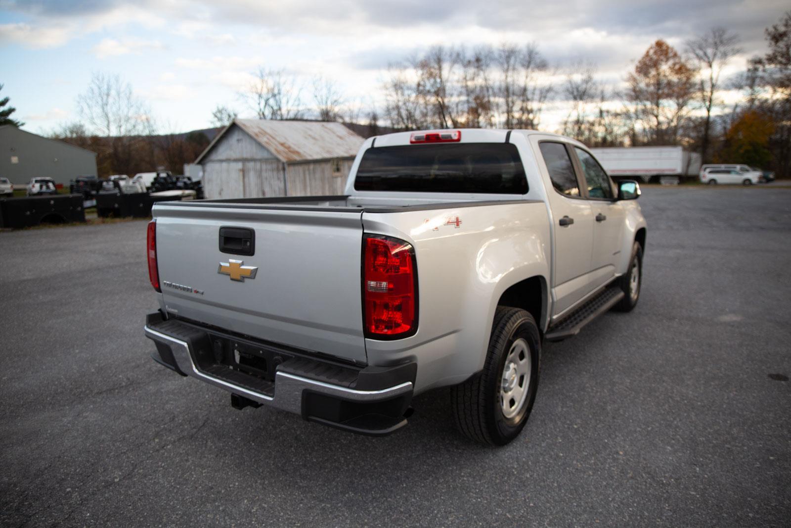 2017 Chevrolet Colorado Work Truck photo 3