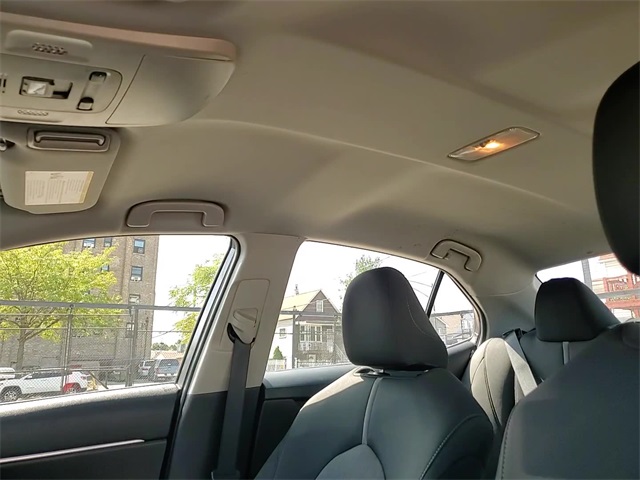 2023 Toyota Camry LE photo 19