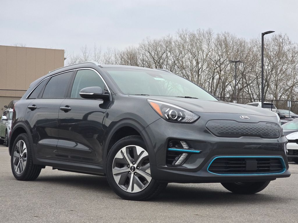 Used 2021 Kia Niro EX with VIN KNDCC3LG3M5102528 for sale in Columbus, OH