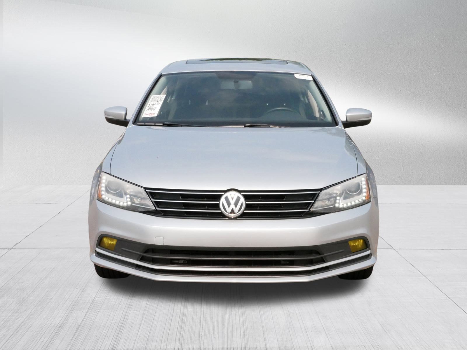 Used 2015 Volkswagen Jetta SEL with VIN 3VWL17AJ7FM318520 for sale in Brooklyn Center, Minnesota