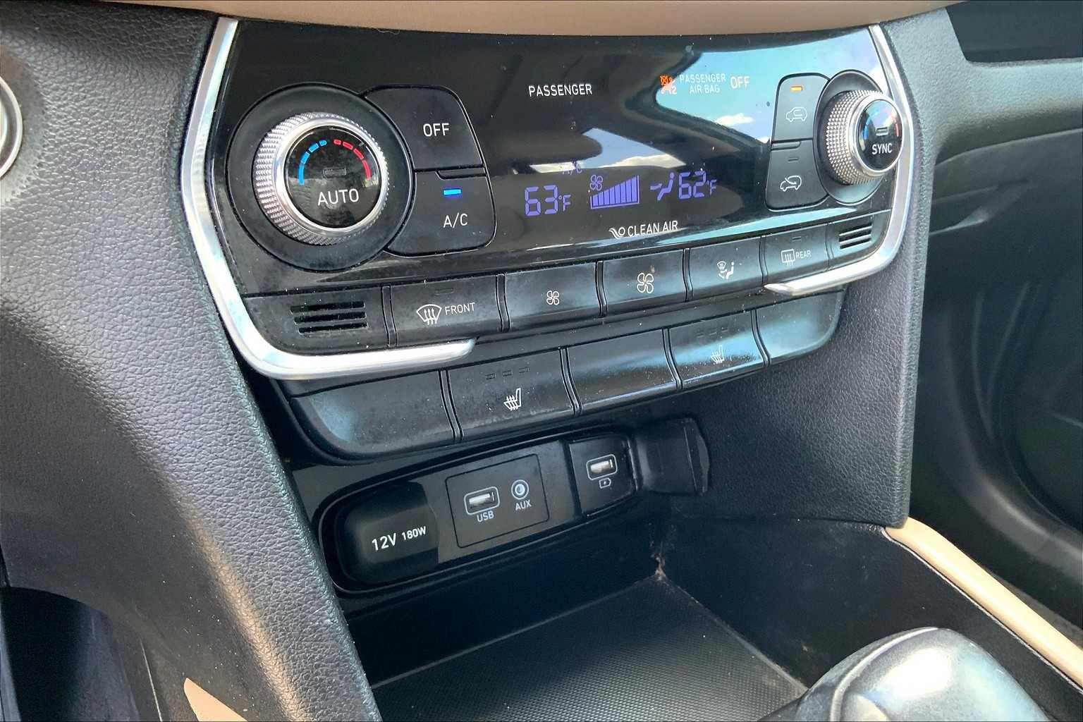 2019 Hyundai Santa Fe Limited photo 29