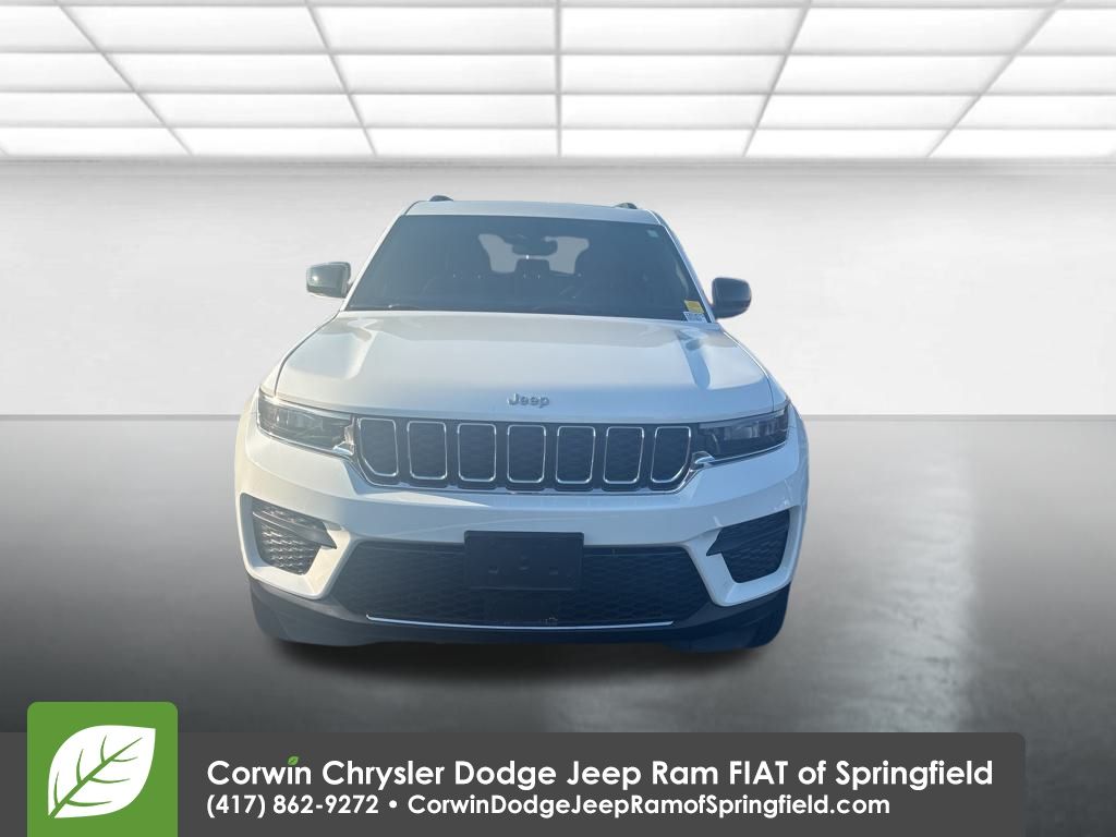 2024 Jeep Grand Cherokee Laredo photo 4