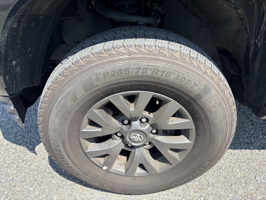2023 Toyota Tacoma SR5 photo 3