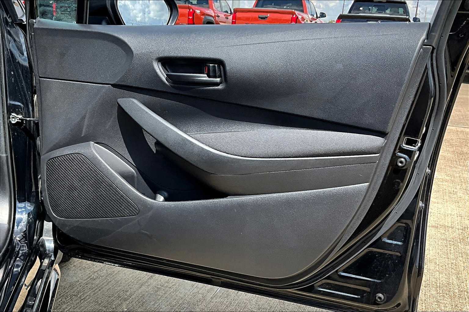 2023 Toyota Corolla LE photo 21