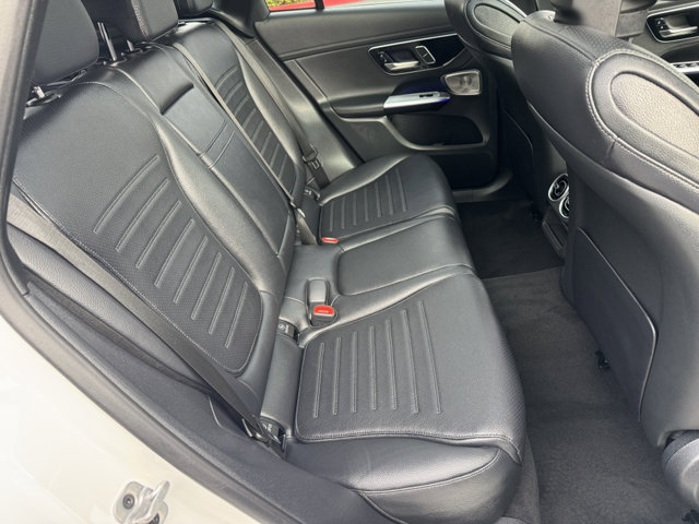 2026 Mercedes Benz GLC 300 4MATIC photo 3