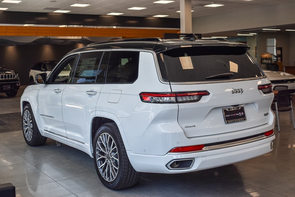 2025 Jeep Grand Cherokee L Summit Reserve photo 3