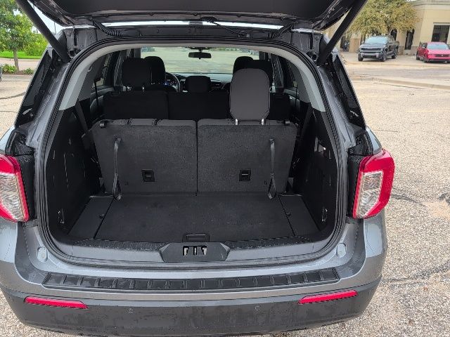 2022 Ford Explorer XLT photo 8