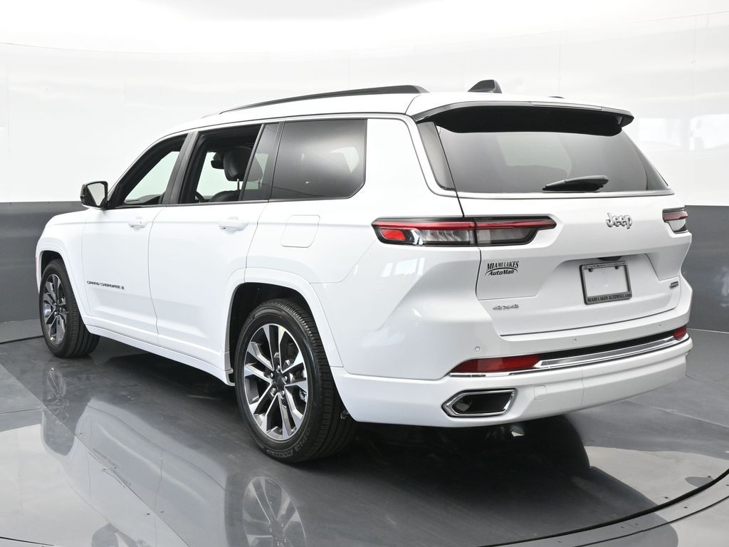 2024 Jeep Grand Cherokee Overland photo 4