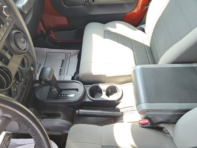 2009 Jeep Wrangler X photo 22